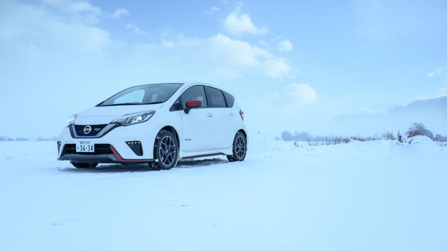  Nissan Note e-POWER Nismo (E12) 2016 года  (фото 8 из 24)